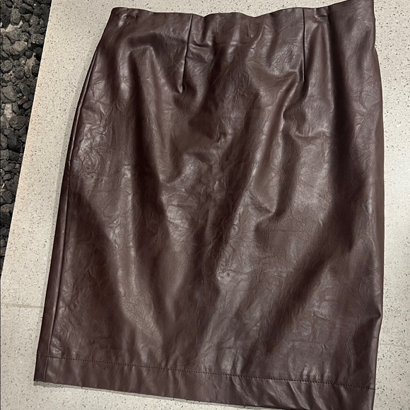 Chic Dark Brown/Wine Leather LikePencil Skirt - Picture 1 of 7